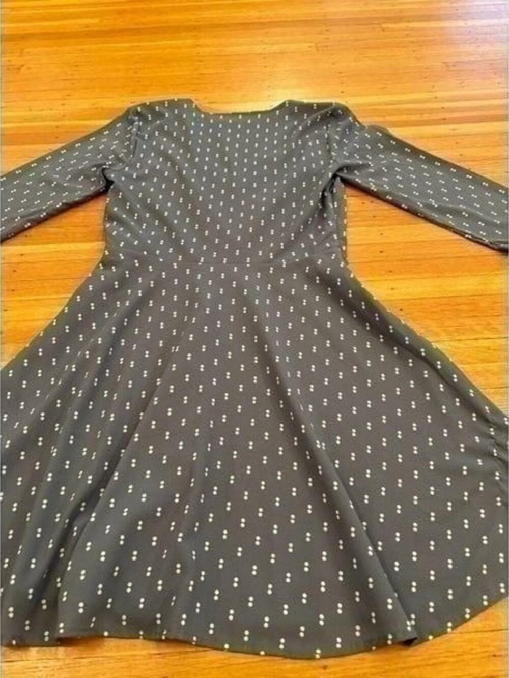Fitch grey white polka dot wrap